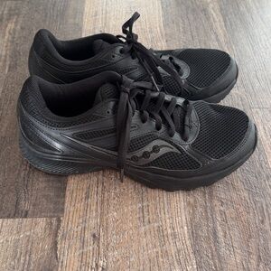 Saucony Women’s size US 10 Cohesion 14 All Black Comfort Running Shoe 10628-5